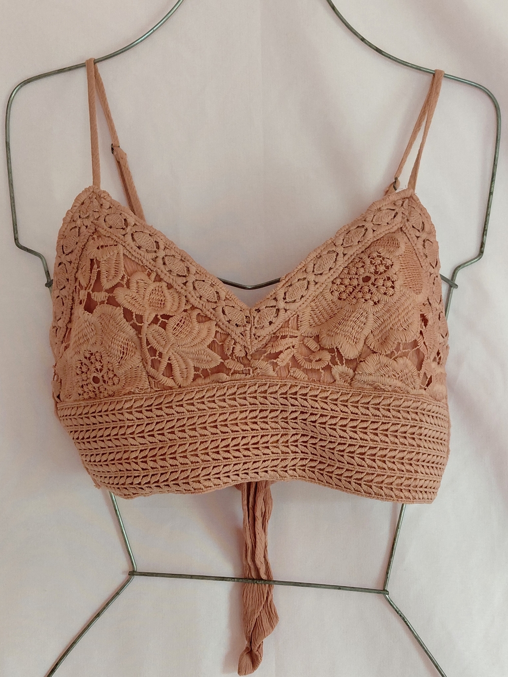 Aeropostale Crocheted Bralette in Peach Or Dusty Pink Size XS Crop Top . - Picture 2 of 12